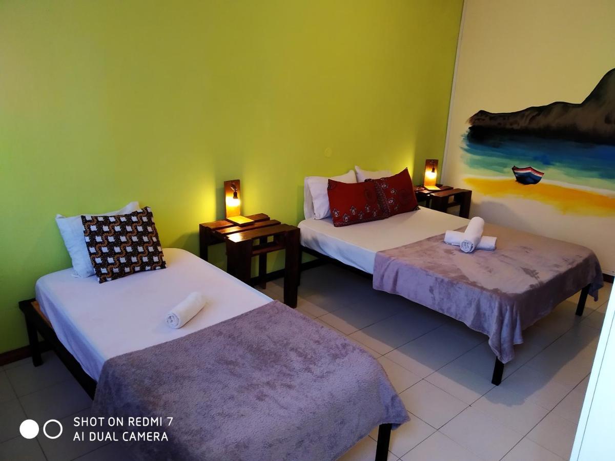 Praiadise Hostel Vila Nova Esterno foto